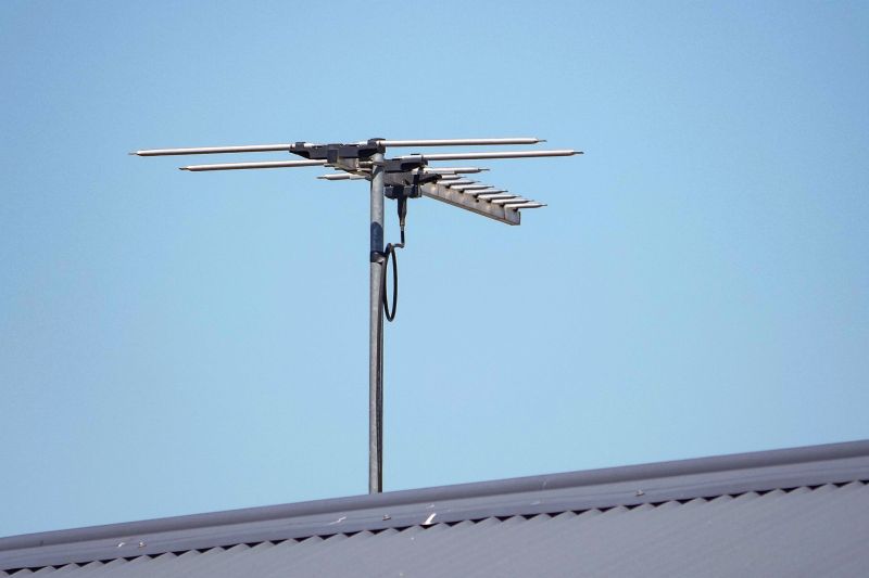 Roof Antenna Installation